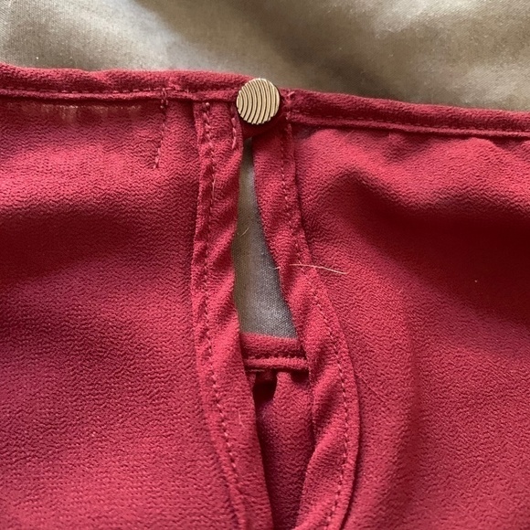Medium Burgundy Sheer Blouse (710) - Picture 8 of 8
